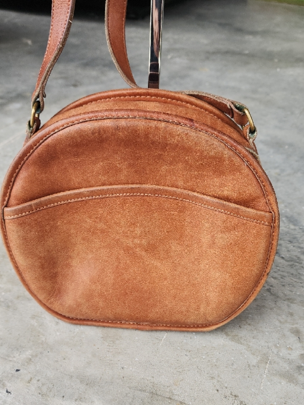 Coach Vintage Canteen Leather Tan Round Crossbody Bag - Picture 2 of 16